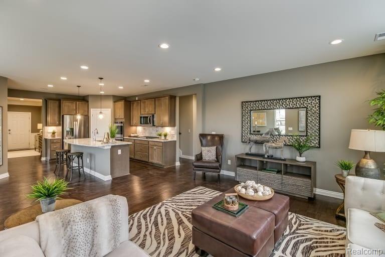 50100 Fowler Road Canton, MI 48188 - Photo 3 of 9 Bedrock3.jpg