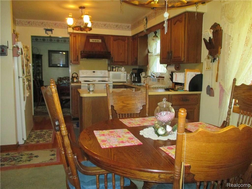 9245 Pierson Road Fowlerville, MI 48836 - Photo 6 of 57 pierson rd 054.JPG