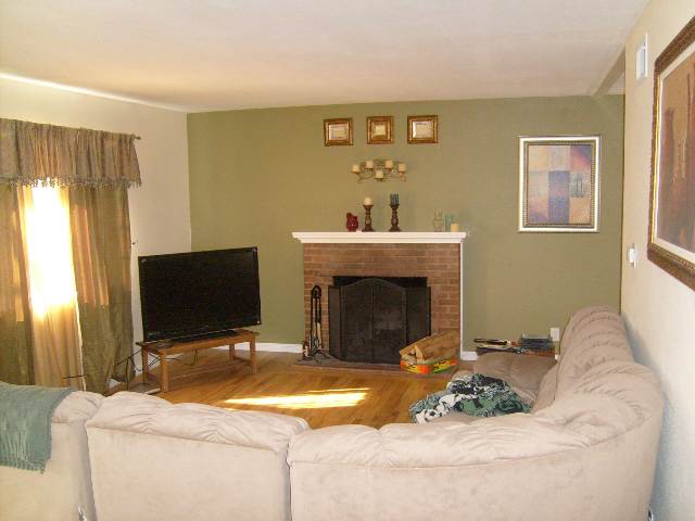 2085 Elmcrest Drive Reno, NV 89503 - Photo 3 of 8 Photo 3