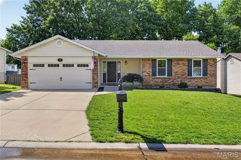 $319,900 | 18 Eagle Chase Court, St. Peters, MO 63376