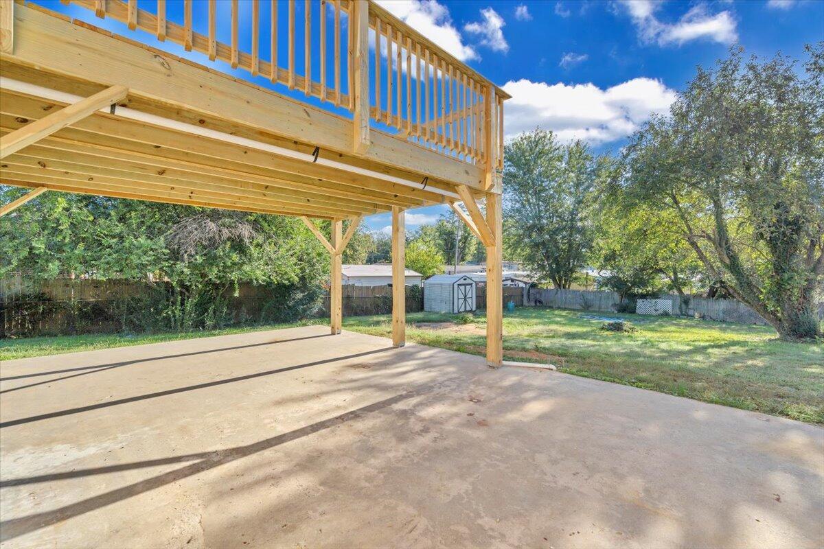 210 Post Road Roanoke, VA 24019 - Photo 42 of 56 a view of a house with backyard and porch