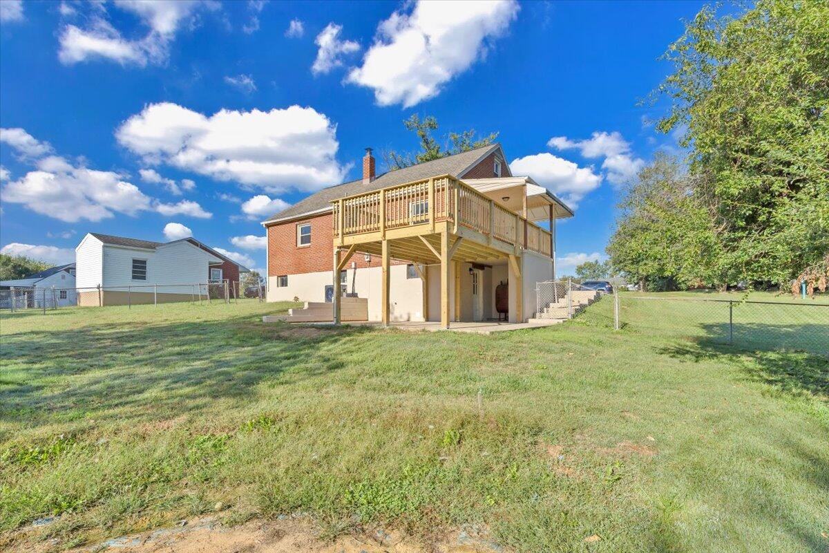 210 Post Road Roanoke, VA 24019 - Photo 45 of 56 a view of a house with a big yard