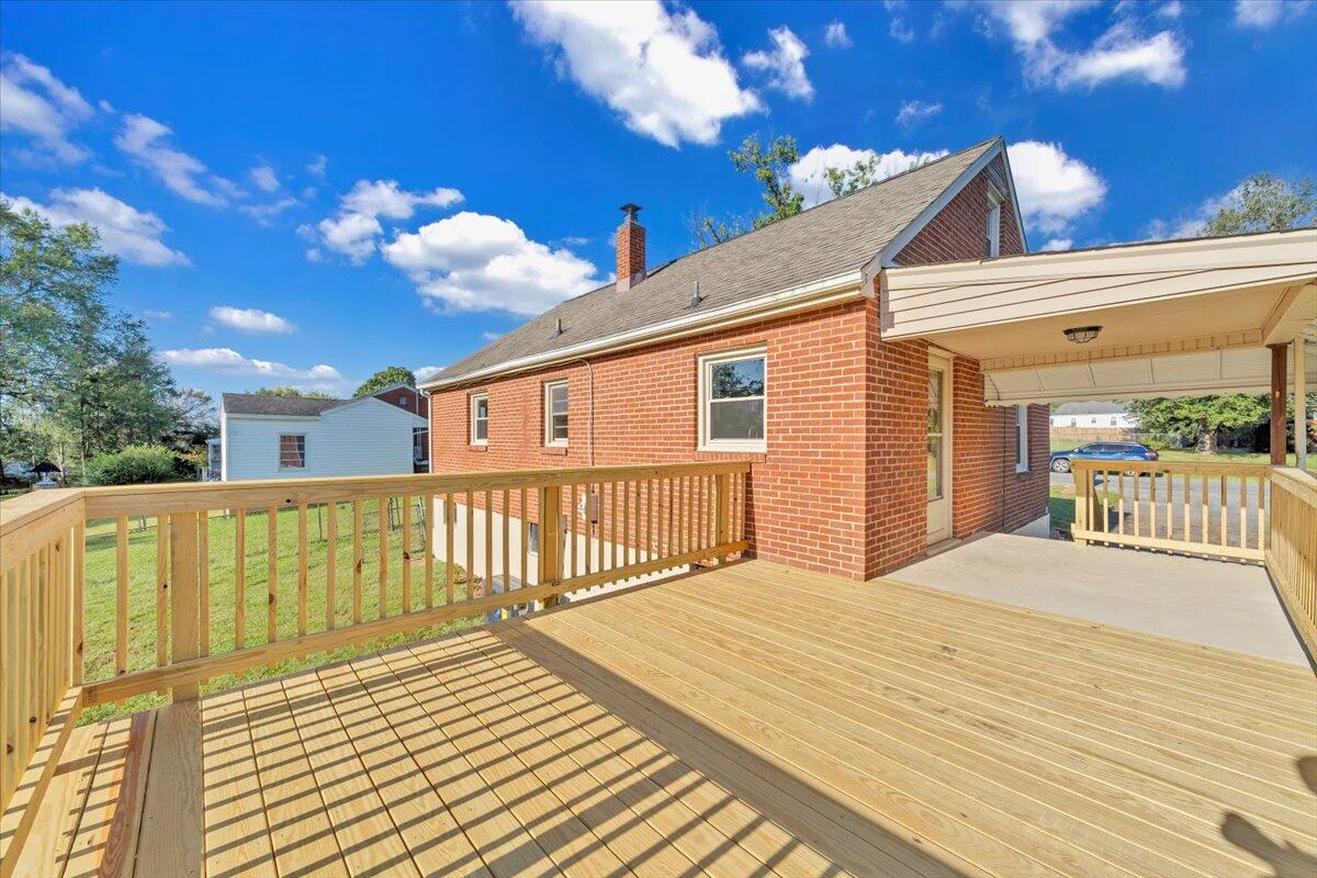 210 Post Road Roanoke, VA 24019 - Photo 54 of 56 a view of a house with wooden floor