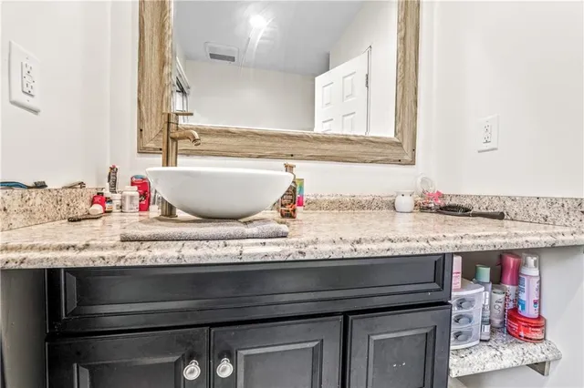 $200,000 | 6522 Kimball Avenue, Kansas City, KS 66104