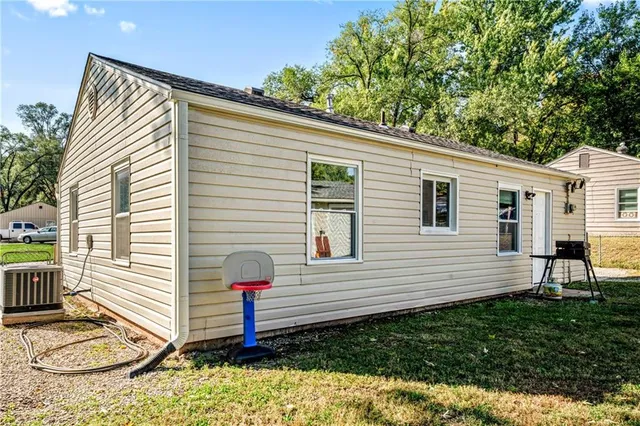 $200,000 | 6522 Kimball Avenue, Kansas City, KS 66104