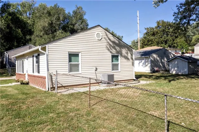 $200,000 | 6522 Kimball Avenue, Kansas City, KS 66104