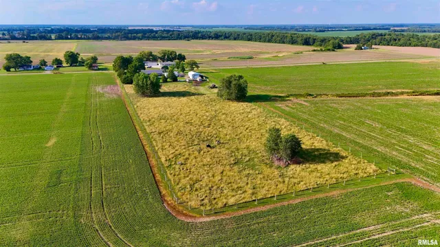 $349,900 | 232 Palm Lane, Louisville, IL 62858