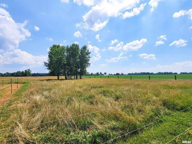 $349,900 | 232 Palm Lane, Louisville, IL 62858