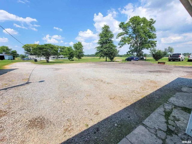 $349,900 | 232 Palm Lane, Louisville, IL 62858