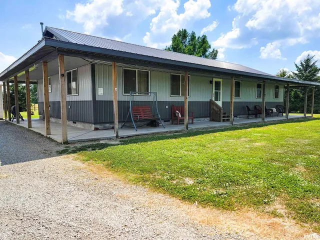 $349,900 | 232 Palm Lane, Louisville, IL 62858