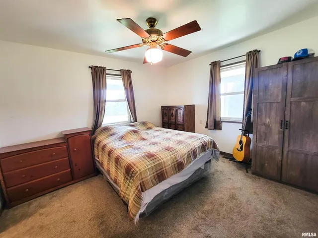 $349,900 | 232 Palm Lane, Louisville, IL 62858