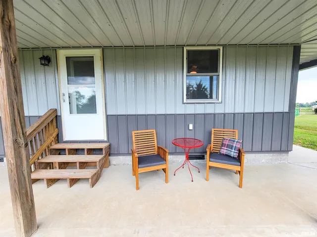 $349,900 | 232 Palm Lane, Louisville, IL 62858