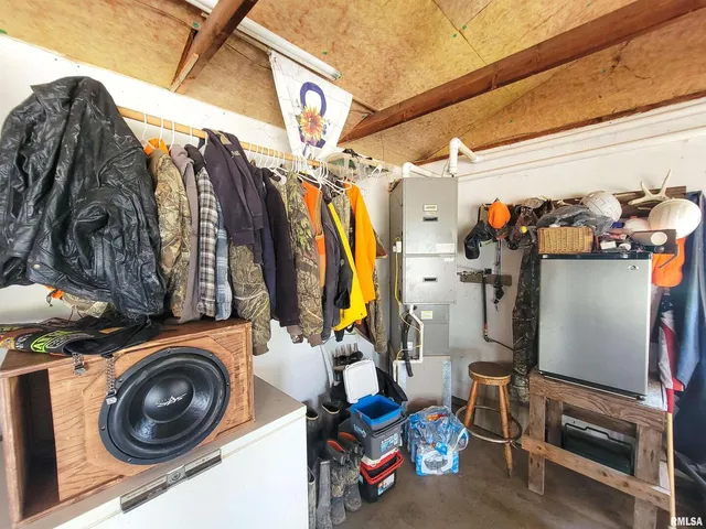 $349,900 | 232 Palm Lane, Louisville, IL 62858