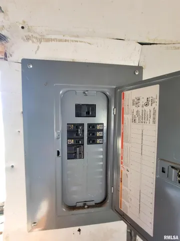 $349,900 | 232 Palm Lane, Louisville, IL 62858