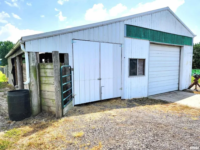 $349,900 | 232 Palm Lane, Louisville, IL 62858