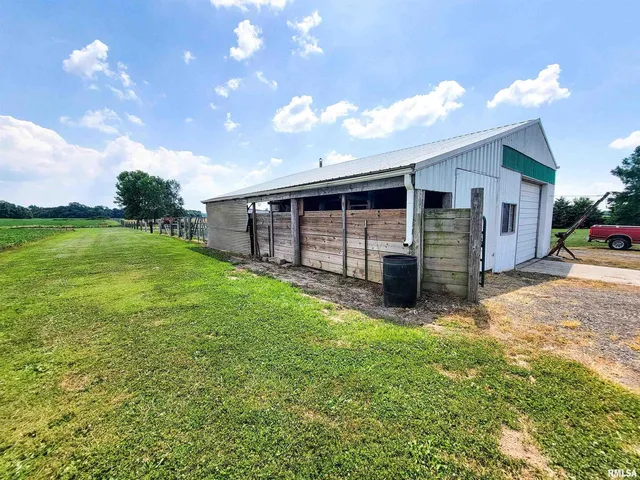 $349,900 | 232 Palm Lane, Louisville, IL 62858