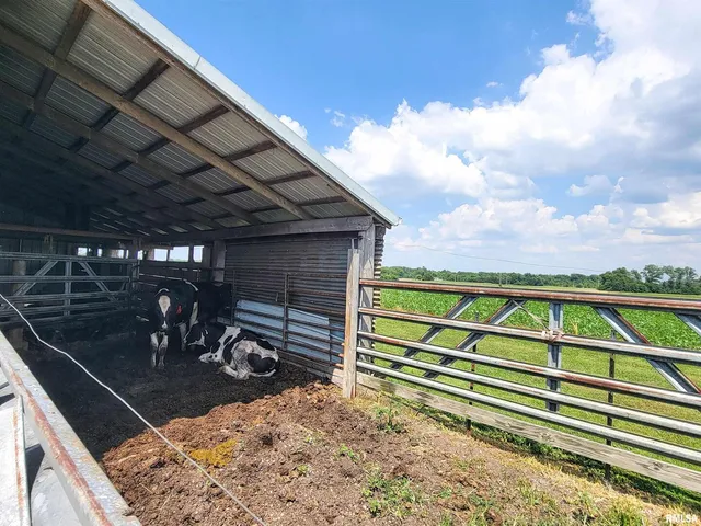 $349,900 | 232 Palm Lane, Louisville, IL 62858