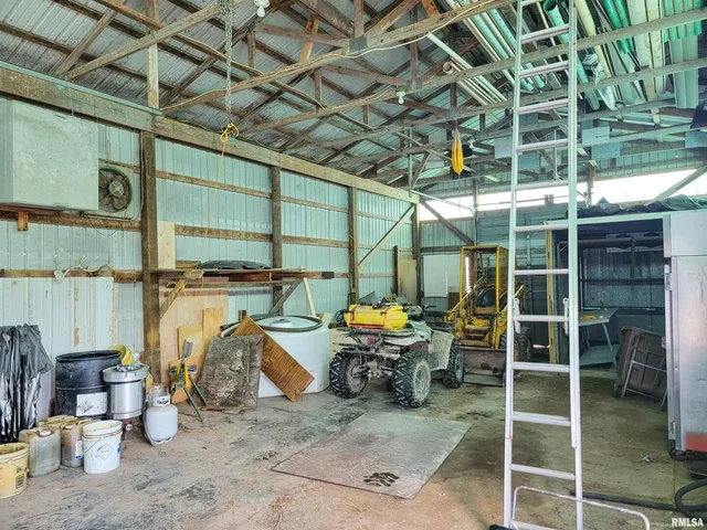 $349,900 | 232 Palm Lane, Louisville, IL 62858