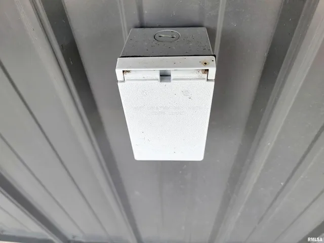 $349,900 | 232 Palm Lane, Louisville, IL 62858