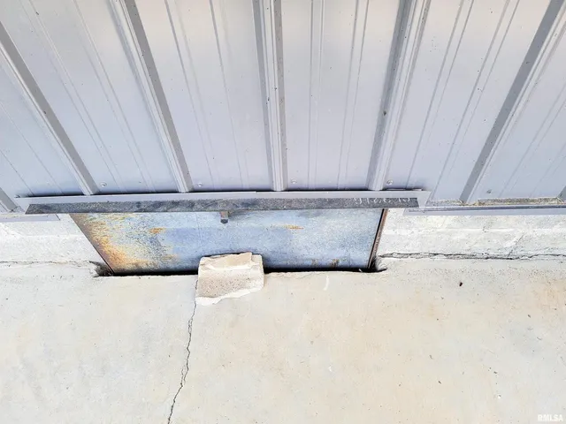 $349,900 | 232 Palm Lane, Louisville, IL 62858