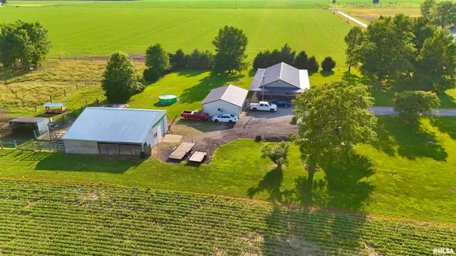 $349,900 | 232 Palm Lane, Louisville, IL 62858