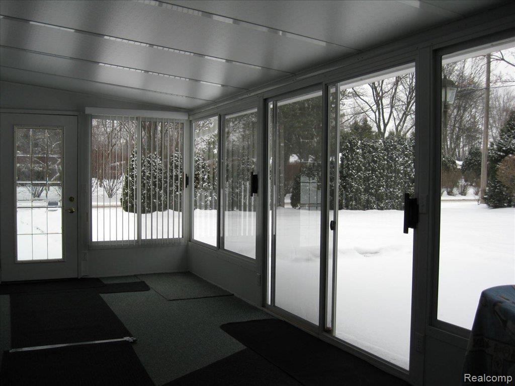 28166 Thorny Brae Road Farmington, MI 48331 - Photo 16 of 16 sunroom winter