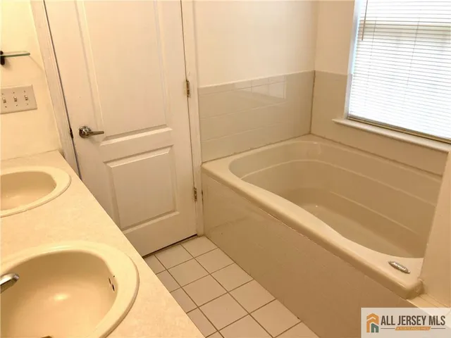 $3,800 | 212 Hawthorne Road, North Brunswick, NJ 08902