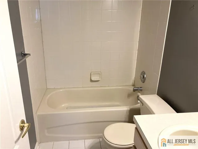 $3,500 | 212 Hawthorne Road, North Brunswick, NJ 08902