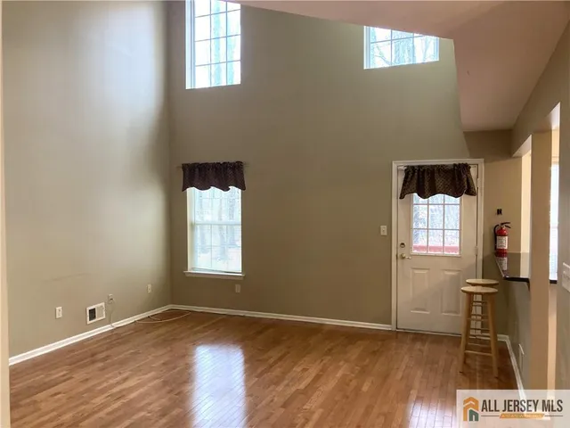 $3,800 | 212 Hawthorne Road, North Brunswick, NJ 08902