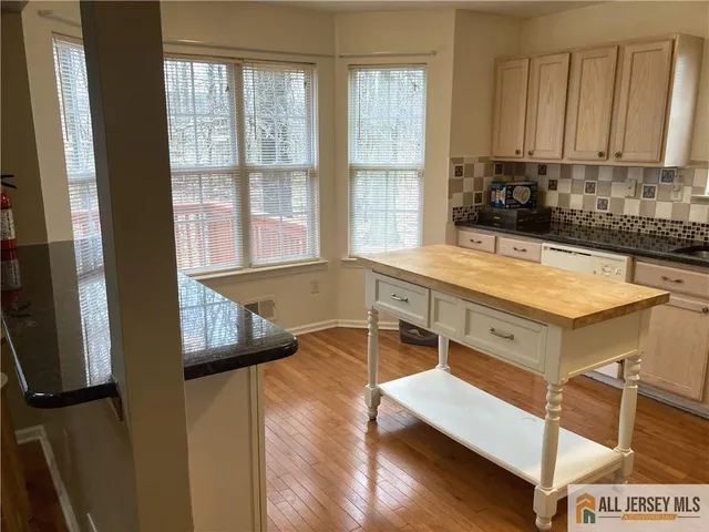 $3,800 | 212 Hawthorne Road, North Brunswick, NJ 08902