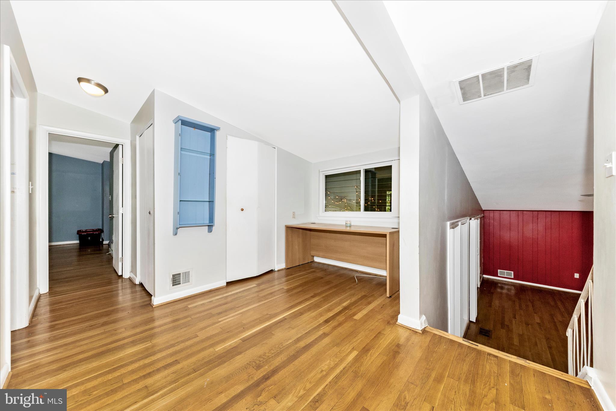 11412 Fairoak Drive Silver Spring, MD 20902 - Photo 20 of 48 Landing