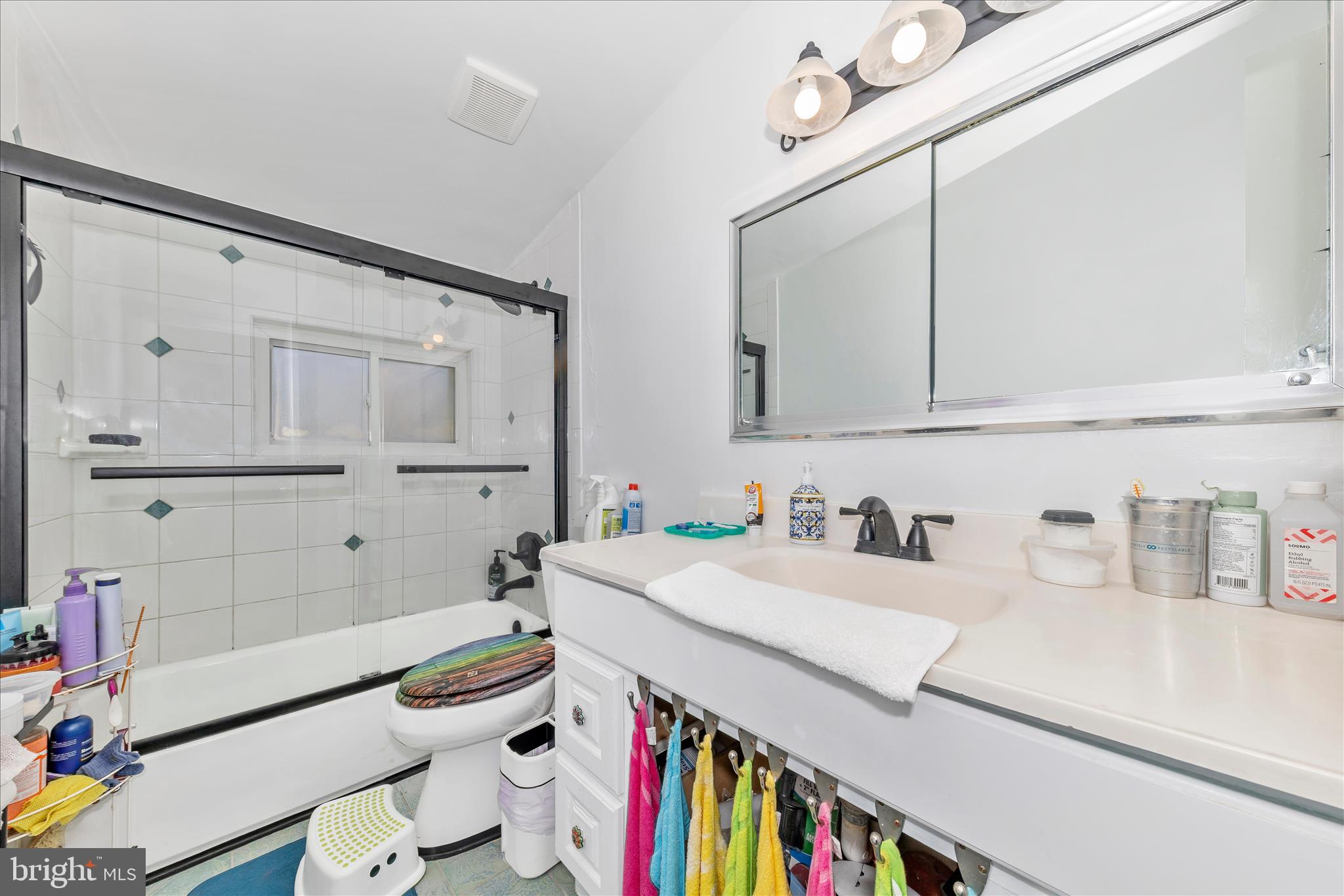 11412 Fairoak Drive Silver Spring, MD 20902 - Photo 32 of 49 Hall Bath