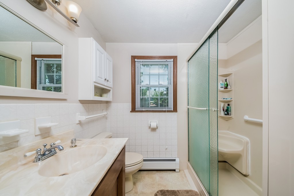 78 Clement Street Springfield, MA 01118 - Photo 6 of 12
