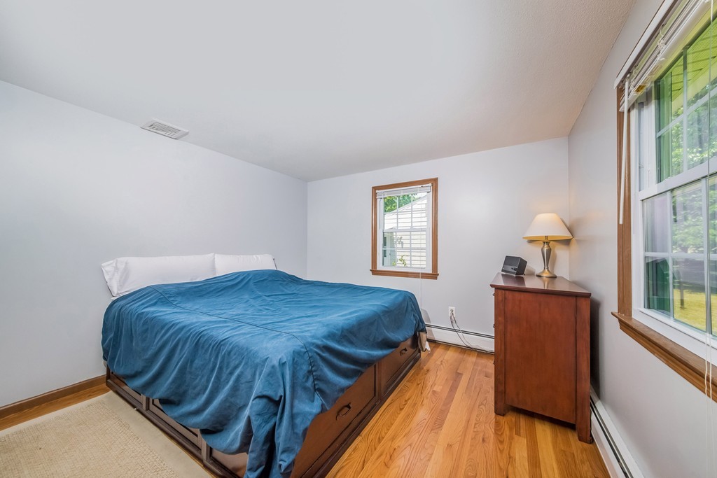 78 Clement Street Springfield, MA 01118 - Photo 8 of 12