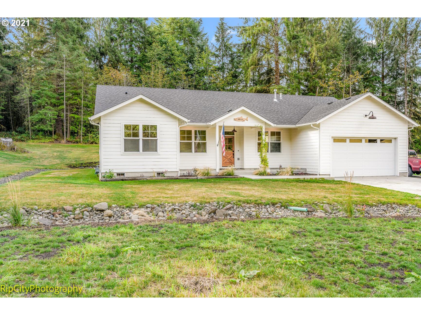 92231 Simonsen Road Astoria, OR 97103 - Photo 1 of 32 Gallery Image 1