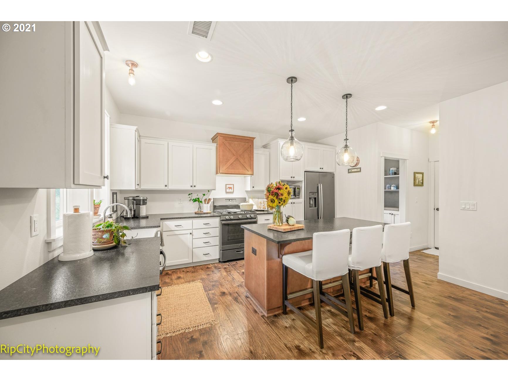 92231 Simonsen Road Astoria, OR 97103 - Photo 13 of 32 Gallery Image 13