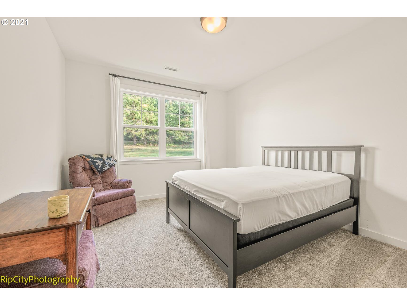 92231 Simonsen Road Astoria, OR 97103 - Photo 21 of 32 Bedroom