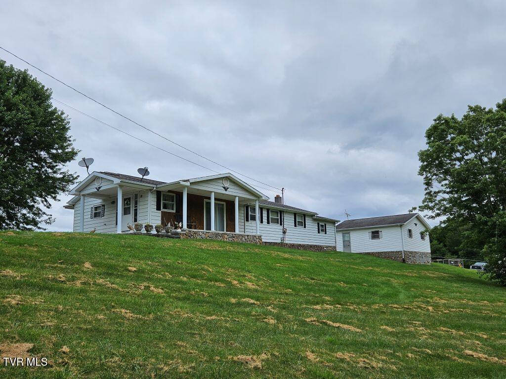 220 Gillispie Road Pounding Mill, VA 24637 - Photo 24 of 34 31