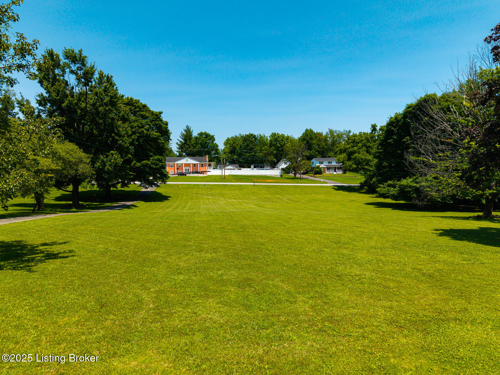 6712 Cooper Chapel Road Louisville, KY 40229 - Photo 6 of 78 DJI_20250602134012_0787_D