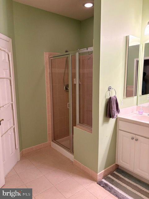 2601 Mill Race Road Frederick, MD 21701 - Photo 20 of 42 a view of hallway with mirror and door
