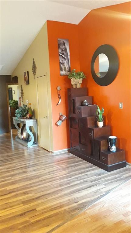 11716 Rothe Way Indianapolis, IN 46229 - Photo 3 of 31 Gallery Image 3