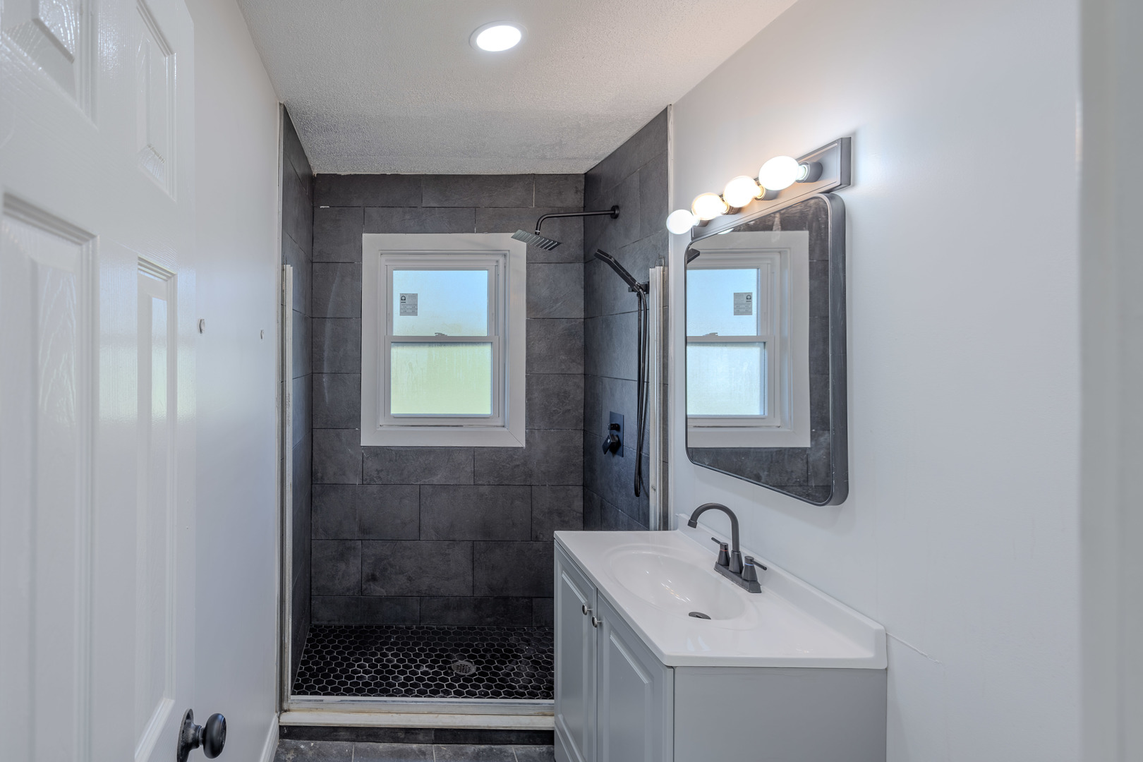 10741 Mason Avenue Chicago Ridge, IL 60415 - Photo 17 of 33 Gallery Image 17