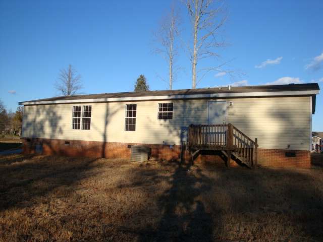 111 City Lake Road Pickens, SC 29671 - Photo 4 of 20