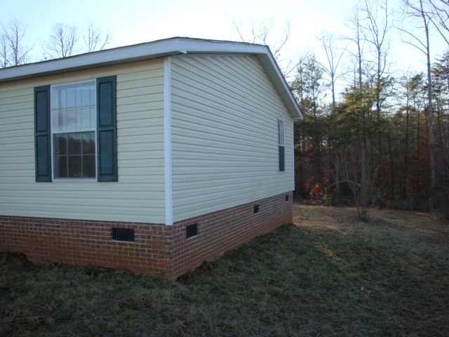 111 City Lake Road Pickens, SC 29671 - Photo 5 of 20