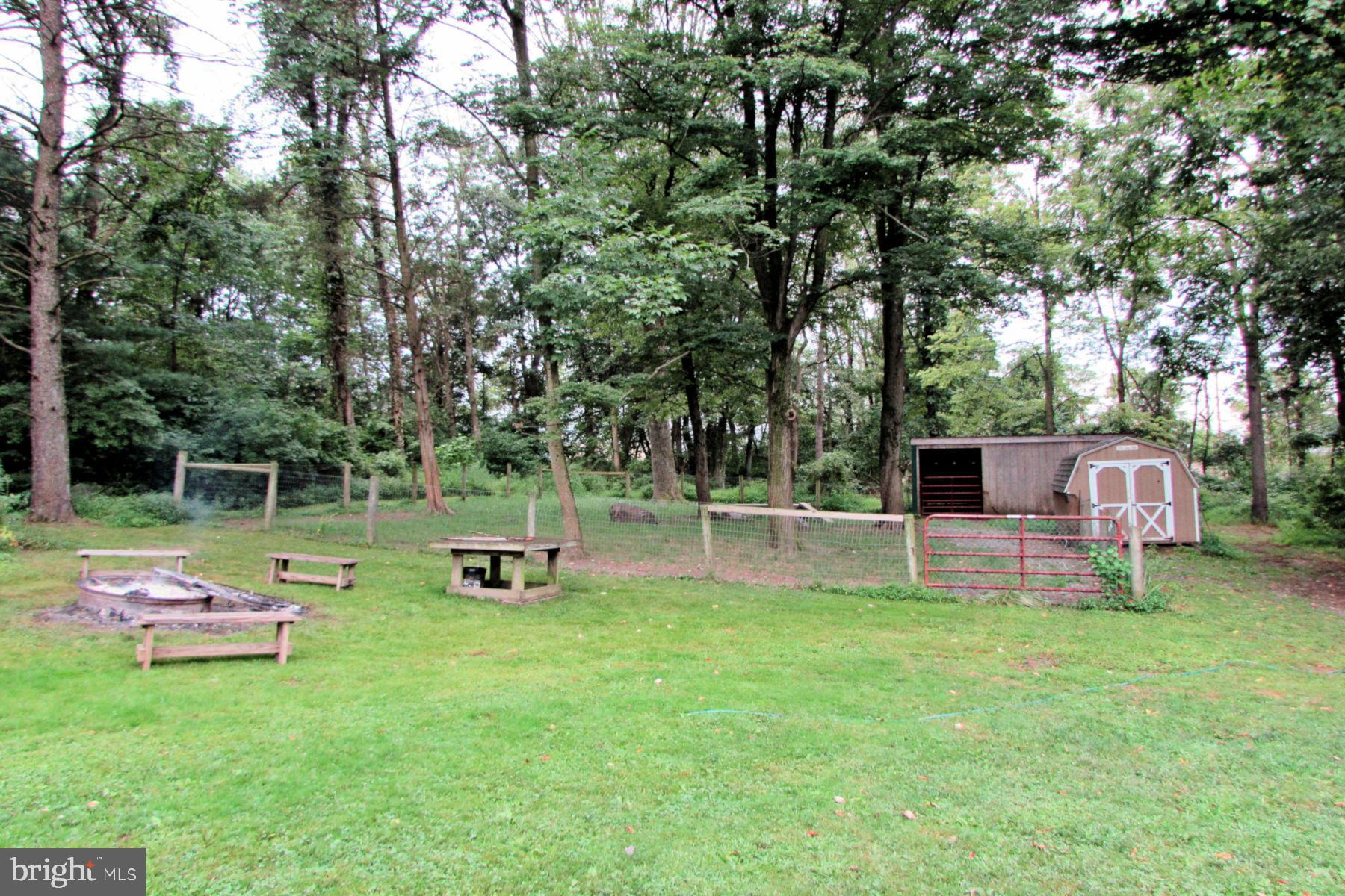 2148 Cedar Road Elizabethtown, PA 17022 - Photo 29 of 39 Fenced-in pen area