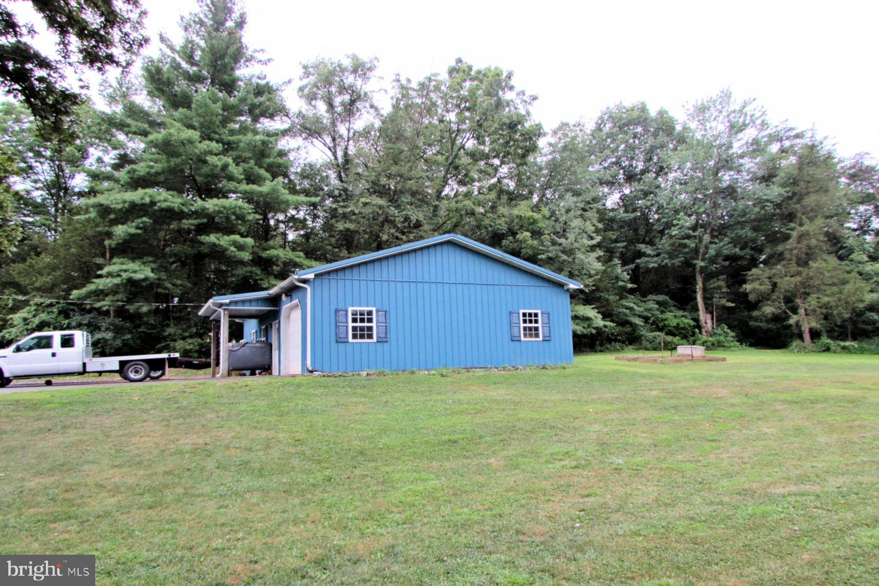 2148 Cedar Road Elizabethtown, PA 17022 - Photo 33 of 39 Side view of workshop