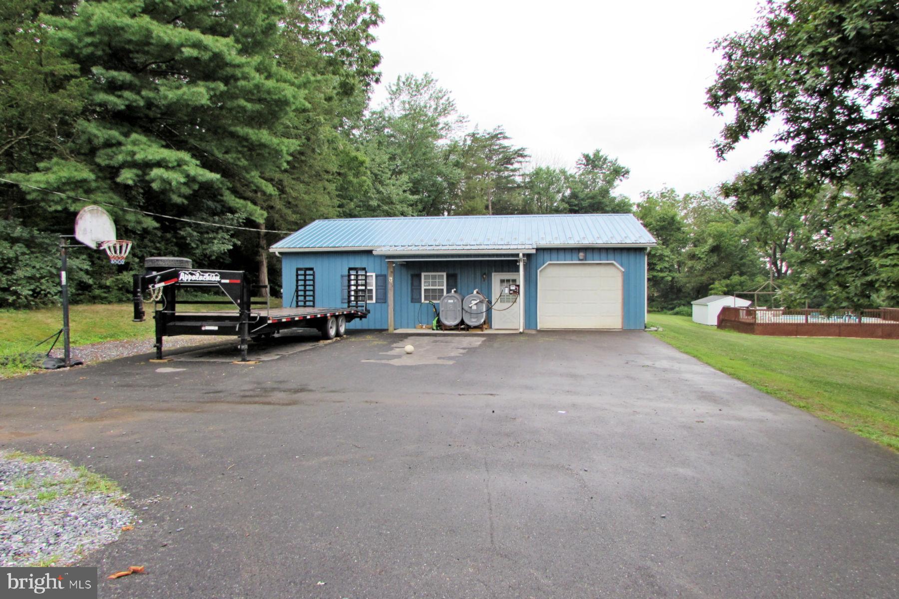 2148 Cedar Road Elizabethtown, PA 17022 - Photo 35 of 39 Workshop View 3