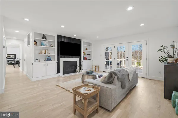 $2,150,000 | 11309 Hidden Hollow Court, Potomac, MD 20854
