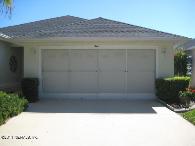 944 Ridgewood Lane St. Augustine, FL 32086 - Photo 16 of 22 Garage with Screen