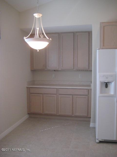 944 Ridgewood Lane St. Augustine, FL 32086 - Photo 5 of 22 Eat-in Kitchen